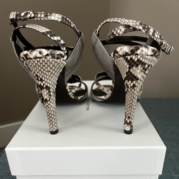 Gorgeous Balenciaga suede and snakeskin heels, size 39 - Picture 3 of 9
